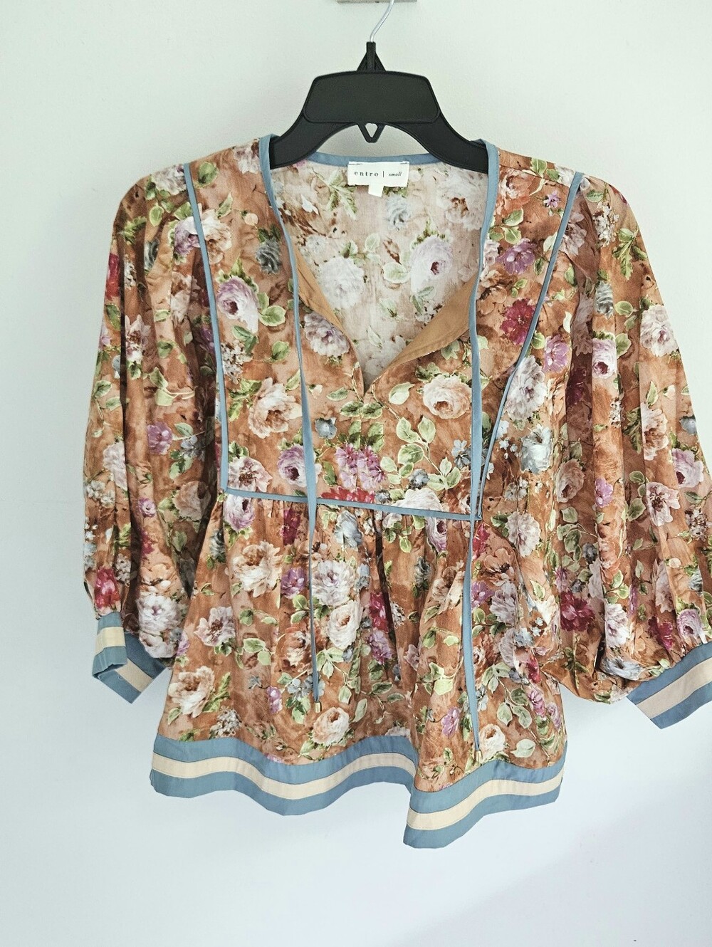 Entro Marissa Floral Puff Sleeve Top - Picture 2 of 5